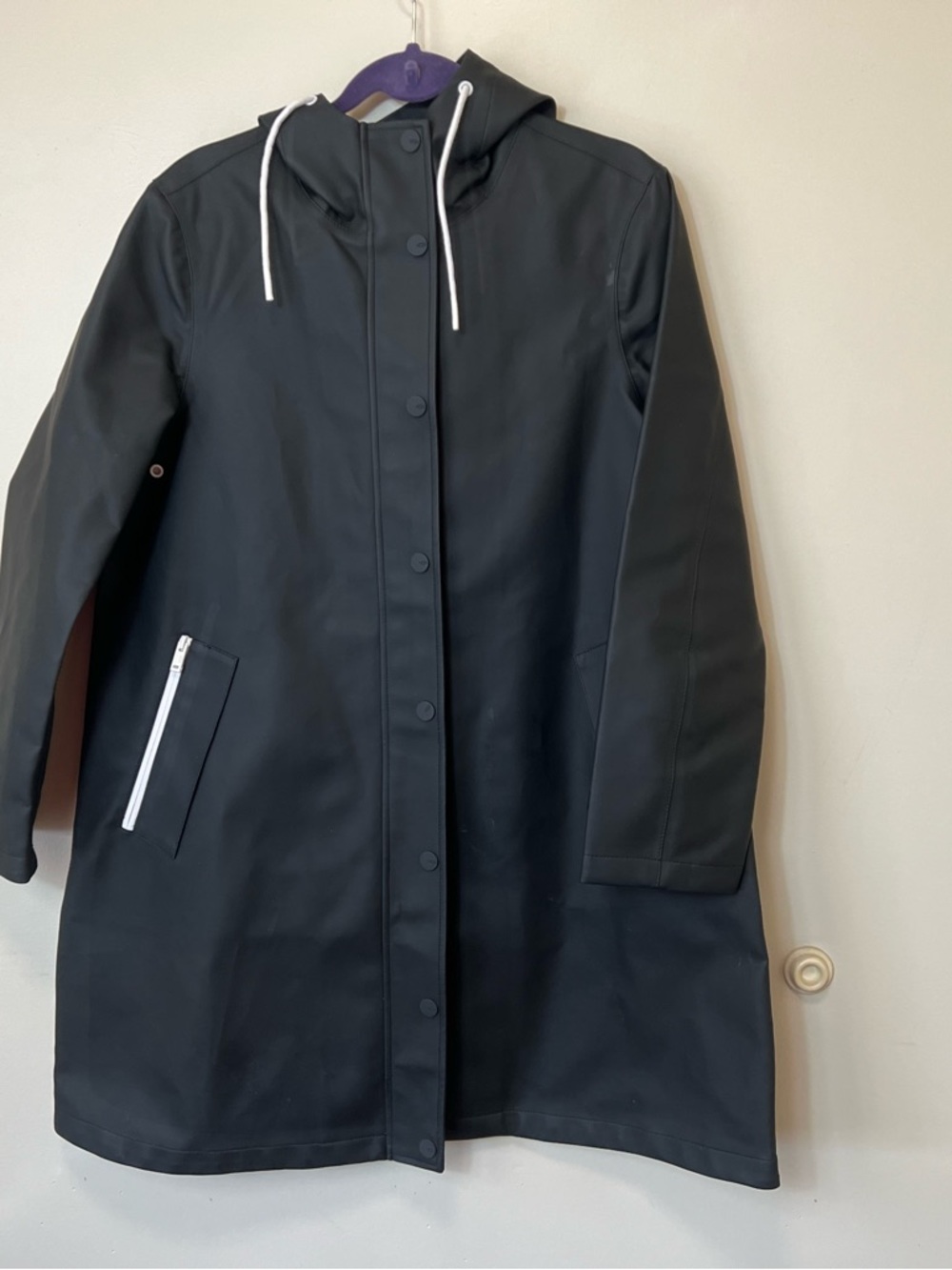 UGG Black Hooded Rain Trench with Contrasting White Drawcords. Size M NWOT